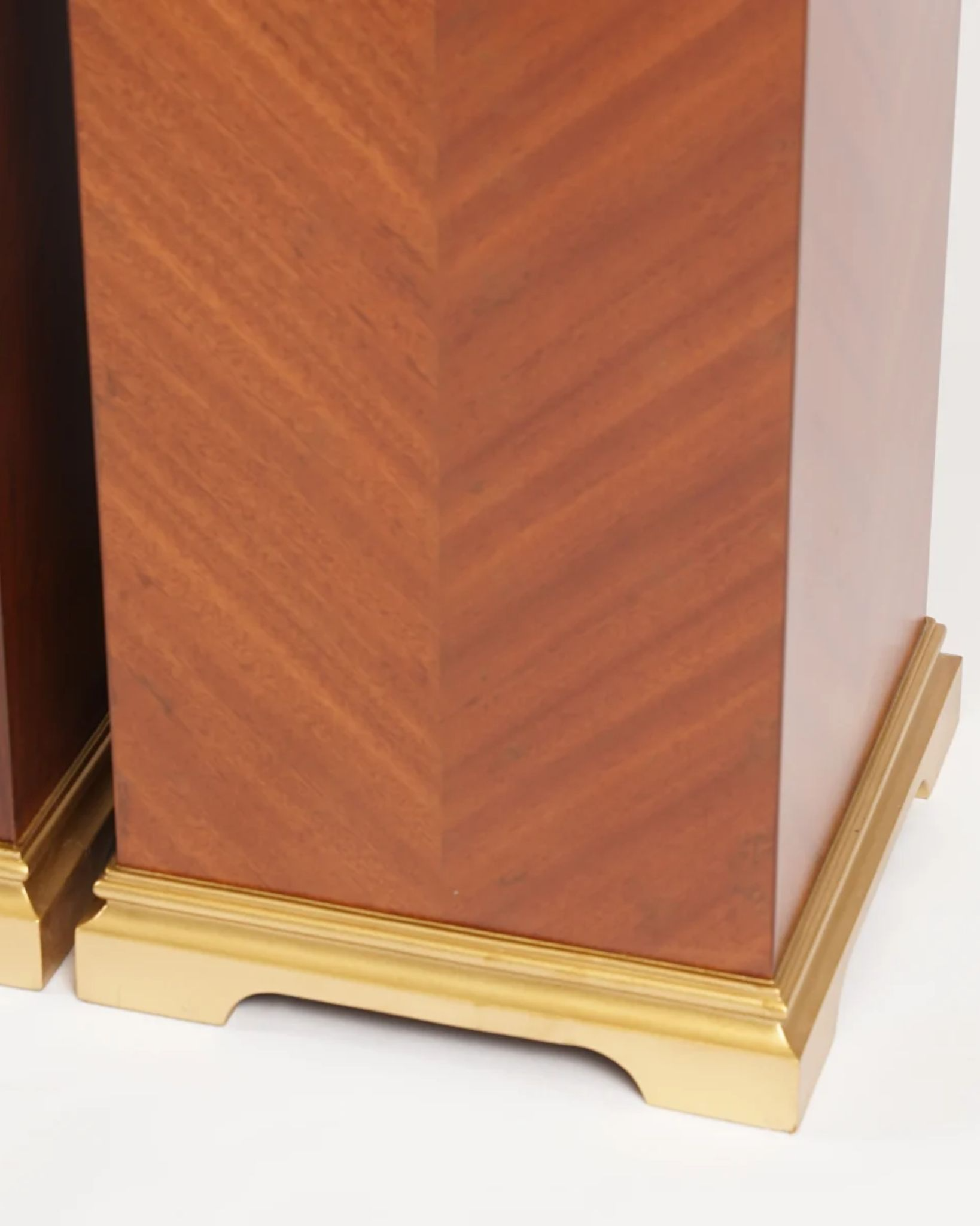 levell-decorative-pedestals-4