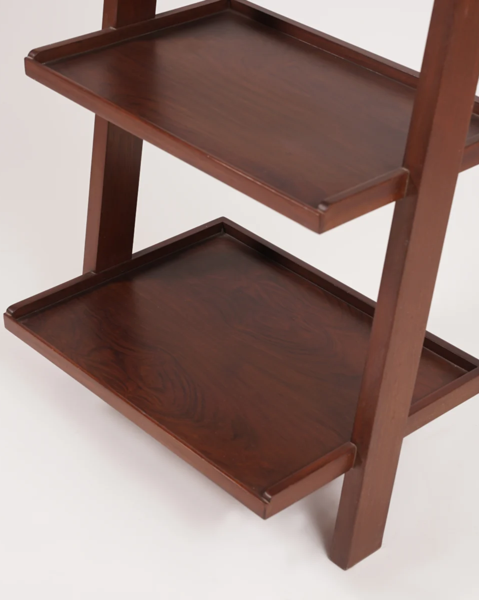 stair-bookshelf-1